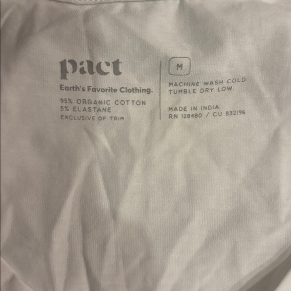 Pact Women's White tank - organic cotton woman’s medium - Picture 4 of 5